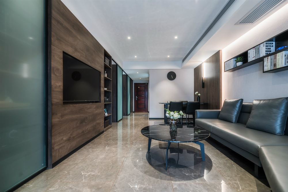 廣州市陽(yáng)光城麗景灣美式風(fēng)格三居室裝修案例