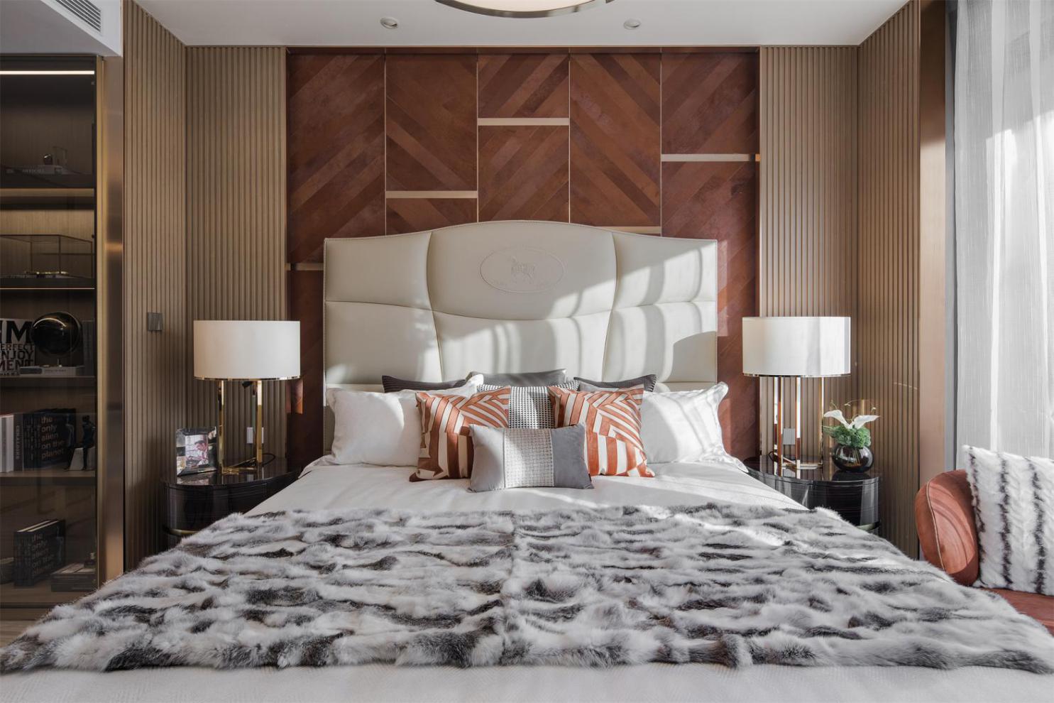 歐式輕奢風(fēng)格室內(nèi)設(shè)計(jì)家裝案例-臥室 歐式輕奢風(fēng)格室內(nèi)設(shè)計(jì)家裝案例-臥室