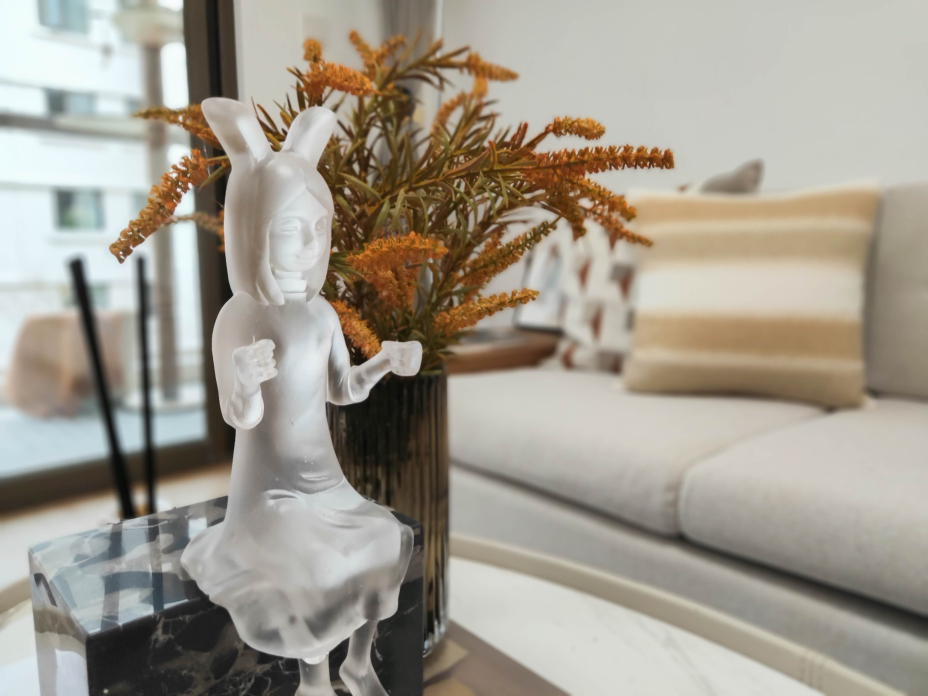 現(xiàn)代簡約風(fēng)格室內(nèi)家裝案例效果圖-客廳茶幾擺件 現(xiàn)代簡約風(fēng)格室內(nèi)家裝案例效果圖-客廳茶幾擺件