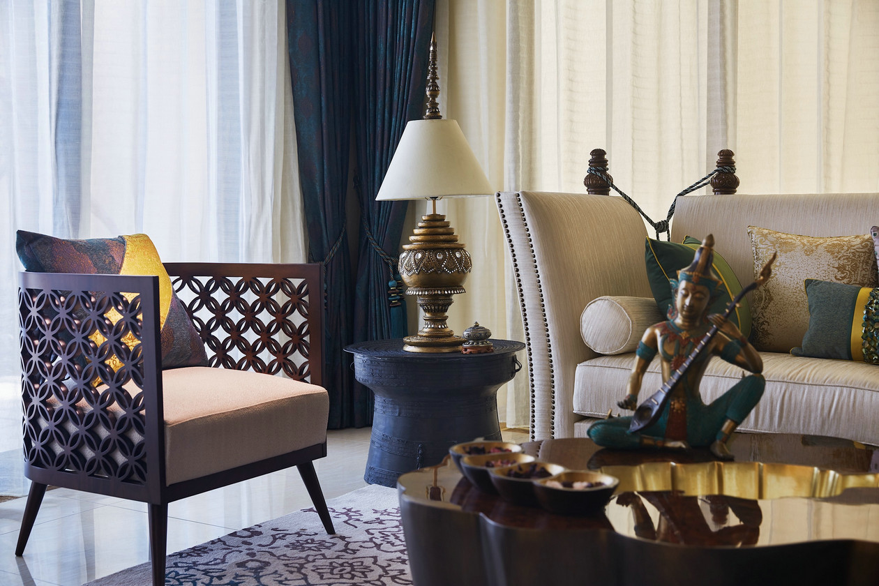 東南亞風格室內(nèi)設計家裝案例-客廳茶幾沙發(fā)