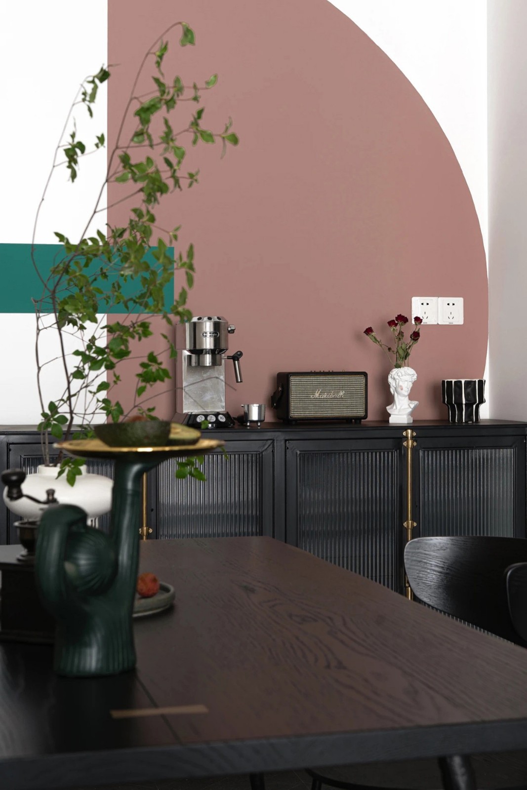 北歐混搭風(fēng)格家裝設(shè)計(jì)室內(nèi)裝修效果圖-餐邊柜 北歐混搭風(fēng)格家裝設(shè)計(jì)室內(nèi)裝修效果圖-餐邊柜