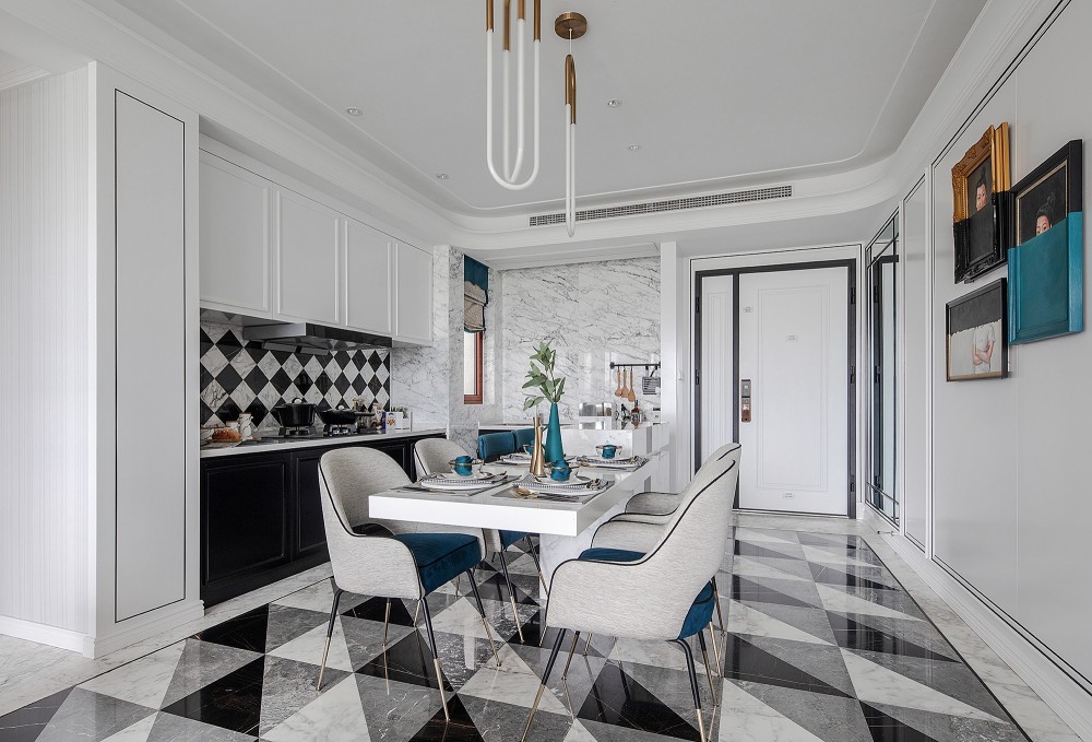 法式復(fù)古風(fēng)格室內(nèi)家裝案例效果圖-餐廳 法式復(fù)古風(fēng)格室內(nèi)家裝案例效果圖-餐廳