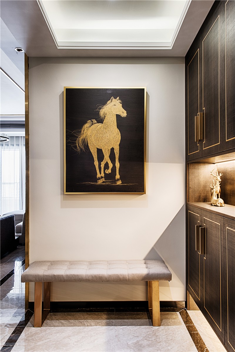 后現(xiàn)代港式風(fēng)格家裝設(shè)計室內(nèi)裝修效果圖-玄關(guān) 后現(xiàn)代港式風(fēng)格家裝設(shè)計室內(nèi)裝修效果圖-玄關(guān)