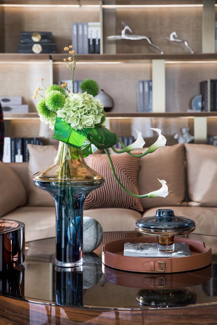 歐式輕奢風(fēng)格室內(nèi)設(shè)計(jì)家裝案例-客廳茶幾 歐式輕奢風(fēng)格室內(nèi)設(shè)計(jì)家裝案例-客廳茶幾