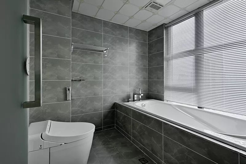 成熟優(yōu)雅的現(xiàn)代簡約風格室內裝修設計效果圖-衛(wèi)生間 成熟優(yōu)雅的現(xiàn)代簡約風格室內裝修設計效果圖-衛(wèi)生間