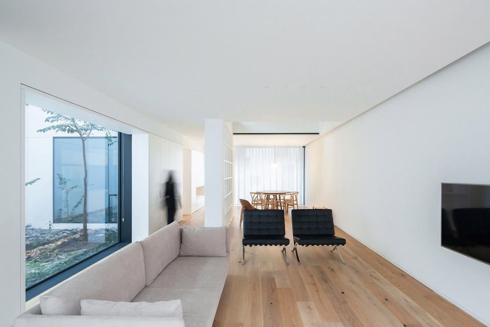 佛山裝修公司現(xiàn)代簡約風(fēng)格別墅裝修效果圖-客廳 佛山裝修公司現(xiàn)代簡約風(fēng)格別墅裝修效果圖-客廳