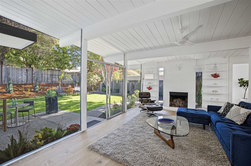 廣州市合景臻頤府現(xiàn)代風(fēng)格別墅裝修案例