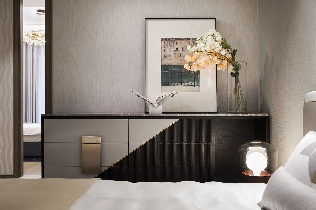 輕奢簡約風格室內設計家裝案例-次臥邊柜 輕奢簡約風格室內設計家裝案例-次臥邊柜