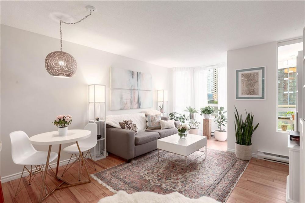 廣州市時代長島現(xiàn)代簡約風(fēng)格二居室裝修案例