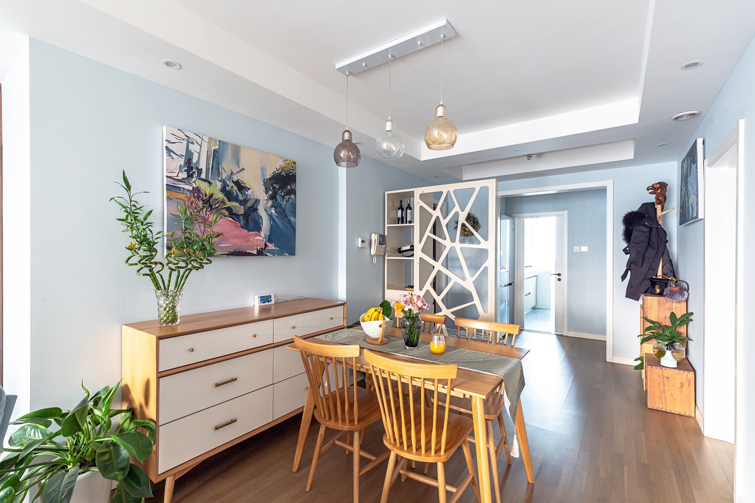 裝修案例現(xiàn)代簡約風格室內裝修效果圖-餐廳 裝修案例現(xiàn)代簡約風格室內裝修效果圖-餐廳