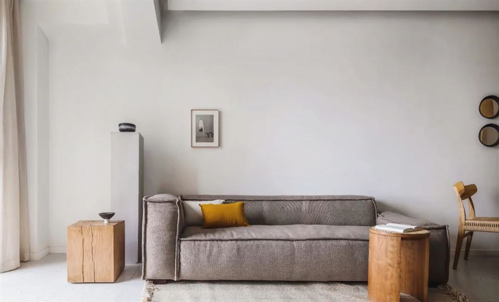 廣州市保利紫薇花園歐式風格三居室裝修案例