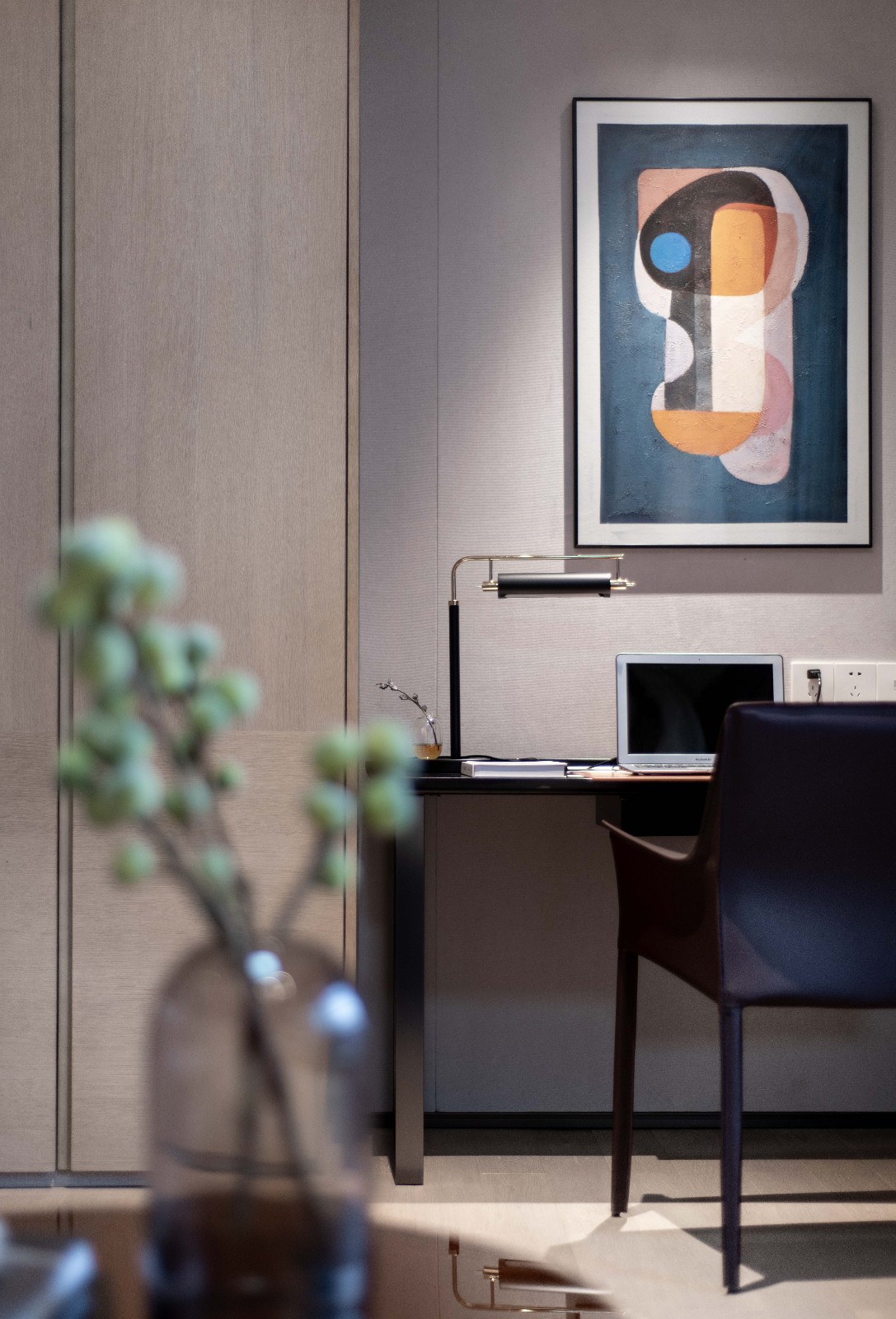 輕奢風格家裝設(shè)計室內(nèi)裝修效果圖-書房 輕奢風格家裝設(shè)計室內(nèi)裝修效果圖-書房