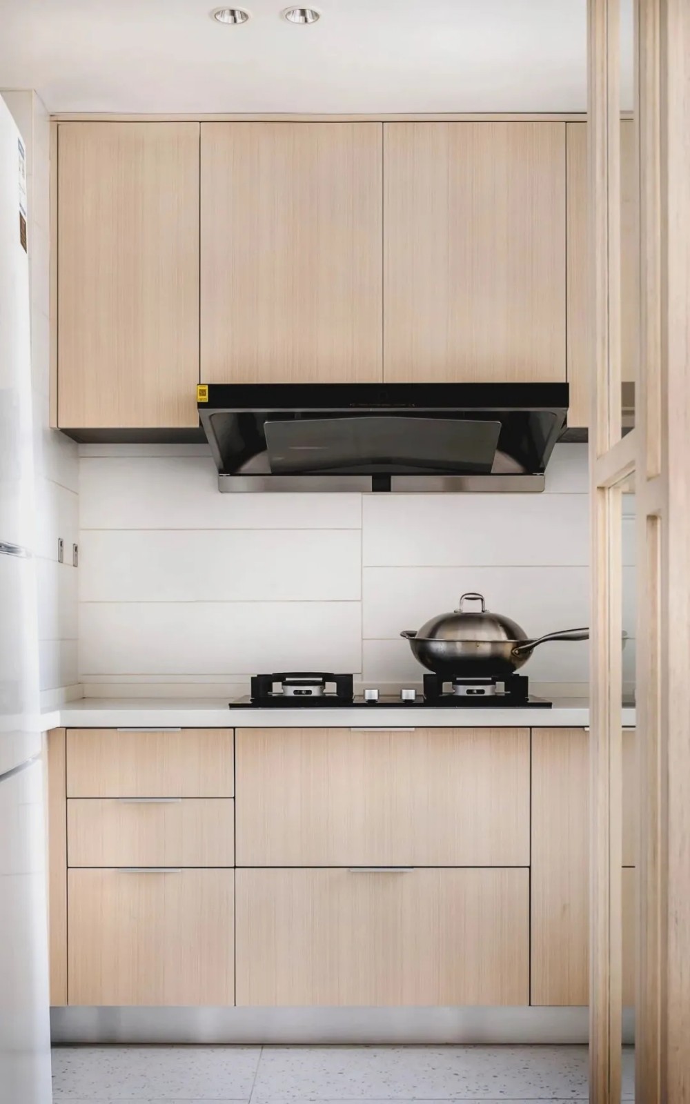 裝修案例簡(jiǎn)歐風(fēng)格室內(nèi)裝修效果圖-廚房 裝修案例簡(jiǎn)歐風(fēng)格室內(nèi)裝修效果圖-廚房