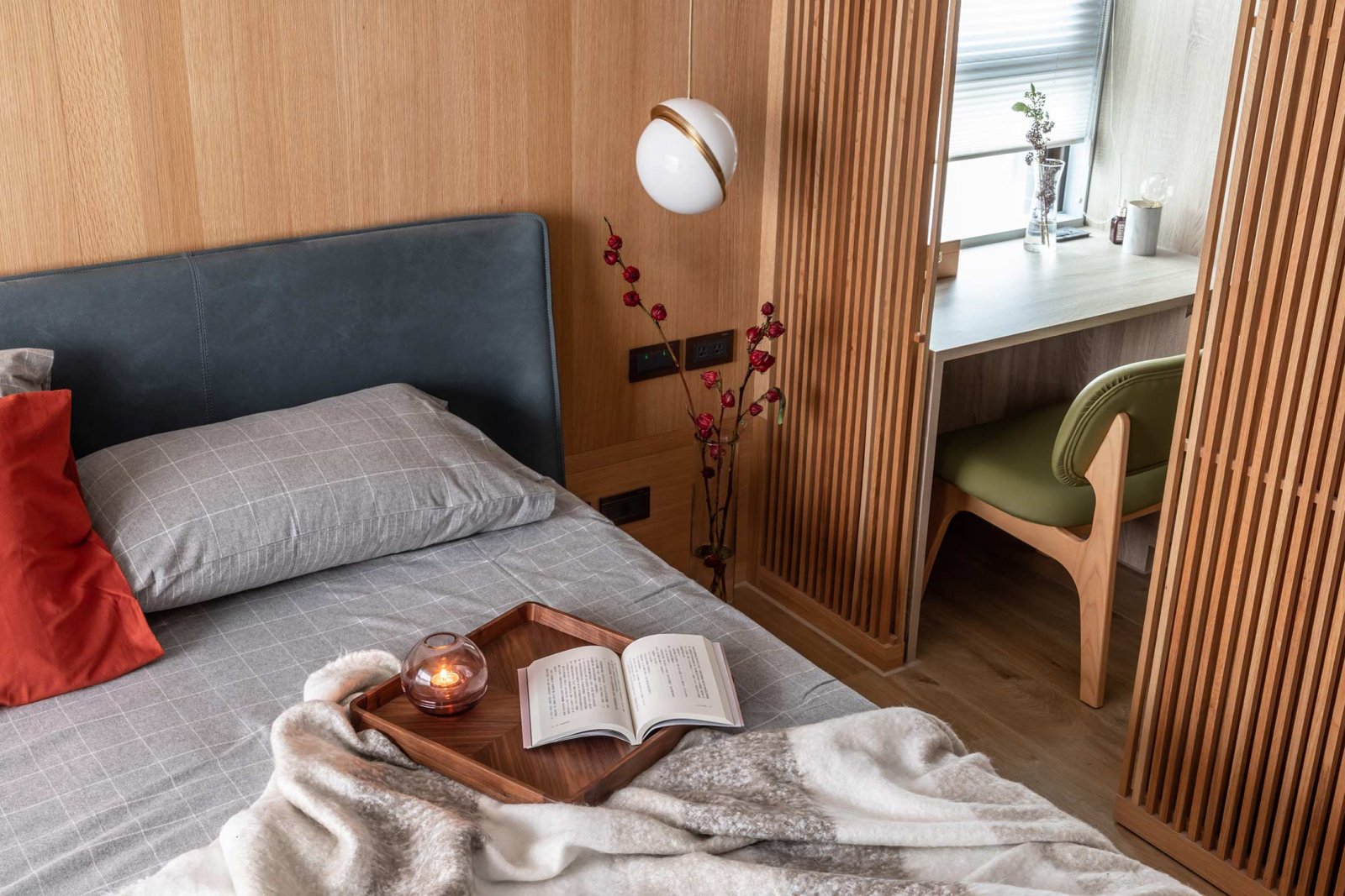 裝修案例現(xiàn)代風(fēng)格室內(nèi)裝修效果圖-臥室 裝修案例現(xiàn)代風(fēng)格室內(nèi)裝修效果圖-臥室