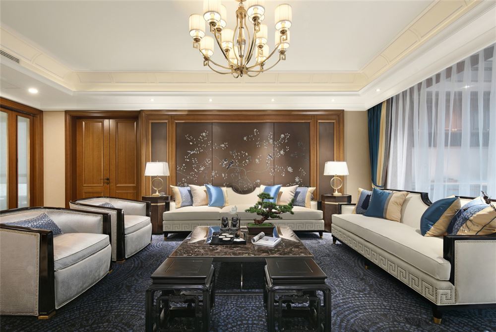 楚雄彝族自治州壩塘邊小區(qū)新中式風格平層裝修案例