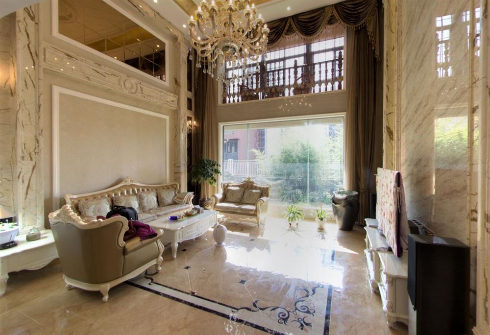 楚雄彝族自治州百水巷60號院歐式風(fēng)格別墅裝修案例