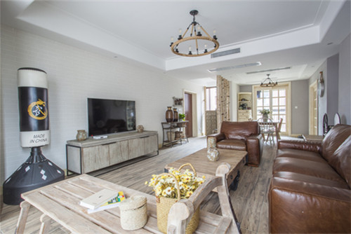 德陽市伴江庭小區(qū)其他四居室裝修案例